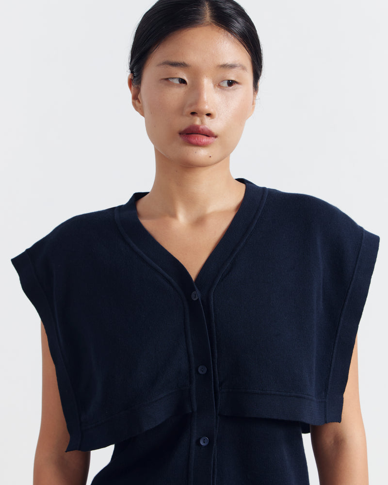 Elke Vest [Dark Blue]